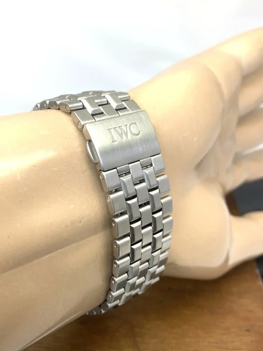 IWC 2010 mark